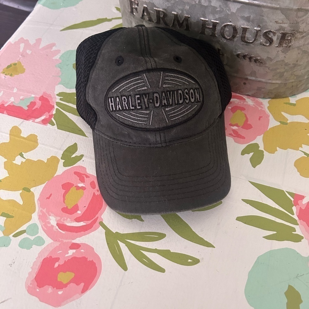 Men's one size patch back Harley Davidson hat